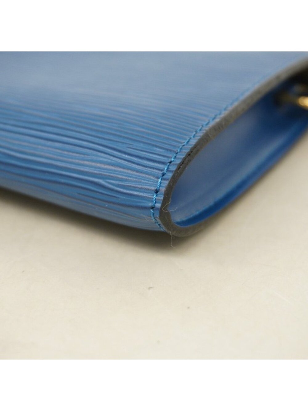 Louis Vuitton Pouch Epi Pochette Toledo Blue - Picture 6 of 8
